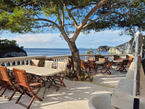 Le Forna Apartment | Experience Oasi del Mare: Oceanfront Retreat Awaits You