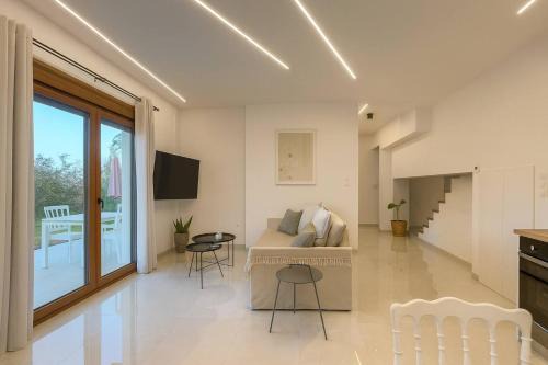 Serres Apartment | Inviting Oasis Acropolis Serres Near City Center, 9.3/10