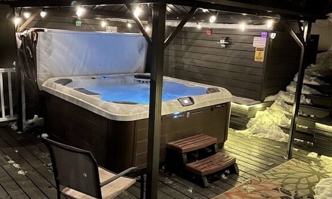Garden City House | Exceptional Oasis @ Bear Lake: Hot Tub, Deck & Theatre Room