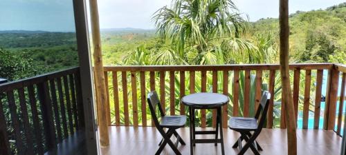 Paluato House | Discover Oasis Blue: Pet-Friendly Retreat with Pool