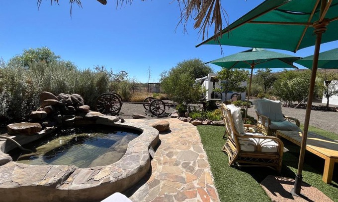 Merweville House | Relaxing Oasis Cottage in Merweville with Oceanfront Views