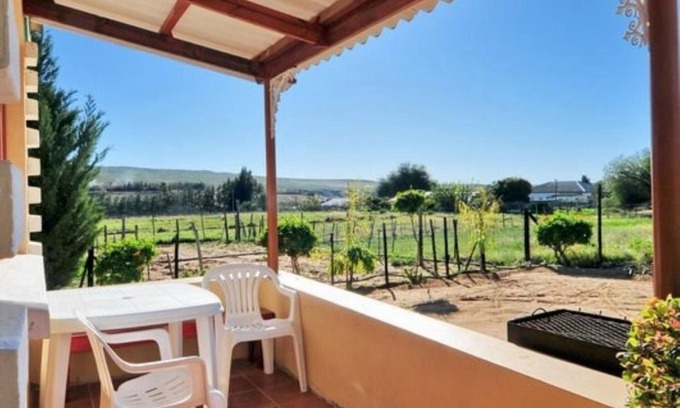 Klawer Cabin | Relaxing Oasis Country Lodge with Pool and Family Amenities