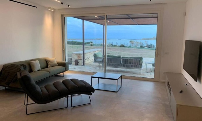 Syracuse Villa | Beachfront Oasis for Families and Pets by the Sea