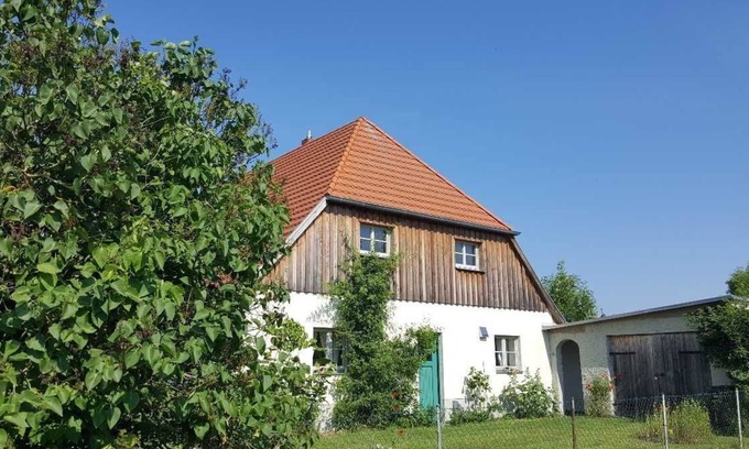 Faulenrost House | Tranquil Getaway by the Lake - Guest Rated 10/10