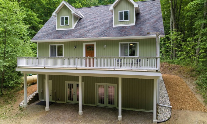 Alanson House | Tranquil Oasis on 10 Acres, Minutes from Boyne