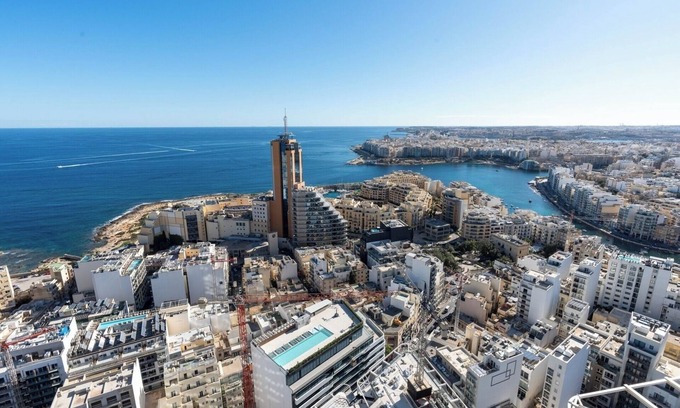 Swieqi Apartment | Oasis on the 27th, Mercury Tower