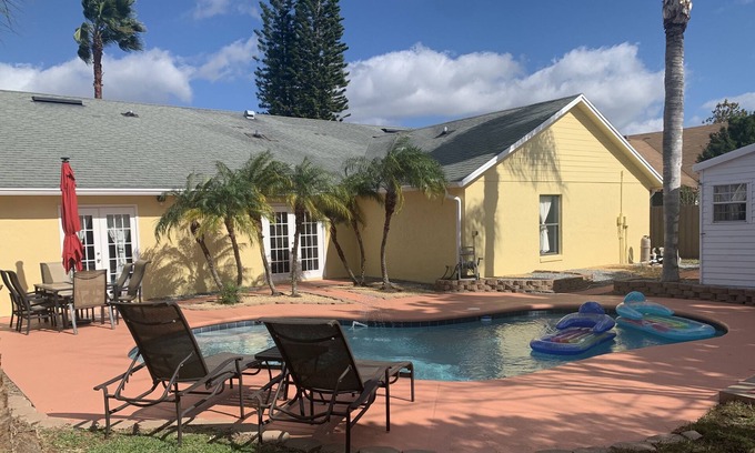 Mill Run House | Oasis Palm Haven: Your Gateway to Disney & Ocean Views