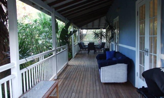 Bogangar House | Pet-Friendly Oasis Queenslander Cottage Beach Getaway
