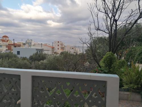 Diafani Apartment | Budget-Friendly Oasis Studio with Child-Friendly Amenities