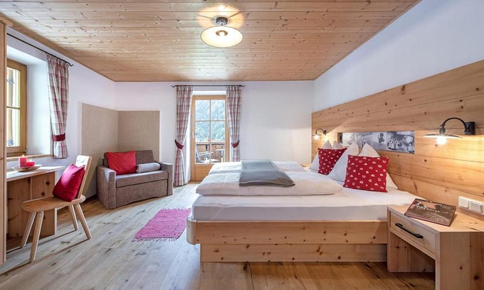 Funes Apartment | Highly Rated Oberglarzhof App Zirbel - Family-Friendly Stay