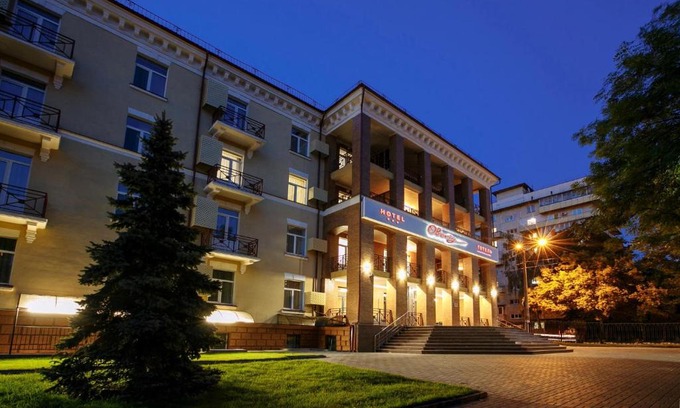 Solomjanskyj Hotel | Oberig Hotel: Guest Rated 8.6 with Family-Friendly Amenities