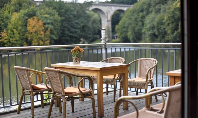Goerlitz House | Discover Obermühle Görlitz: Family-Friendly with Dining Options