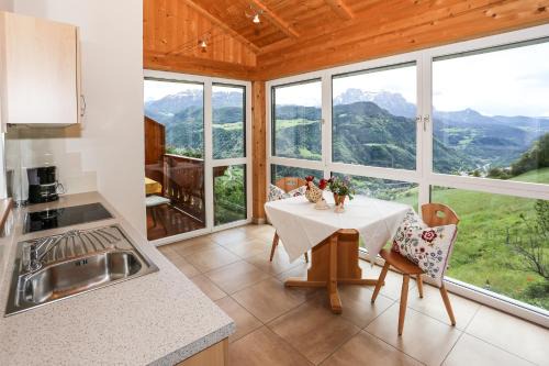 Barbiano Apartment | Child-Friendly Oberpalwitterhof - Rated 9.7 by Guests