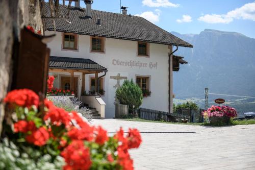 Renon House | Oberschlichterhof: Guest Rated 9.6 with Oceanfront Views