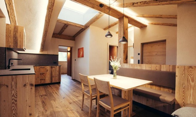 Verano Apartment | Discover Obertimpflerhof Wohnung Lola with Pool Access