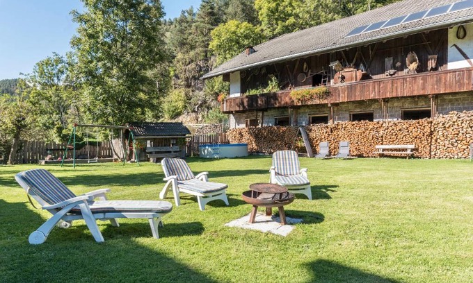 San Lorenzo di Sebato Apartment | Pet-Friendly Oberwieserhof App 3 with Pool & Kids' Fun