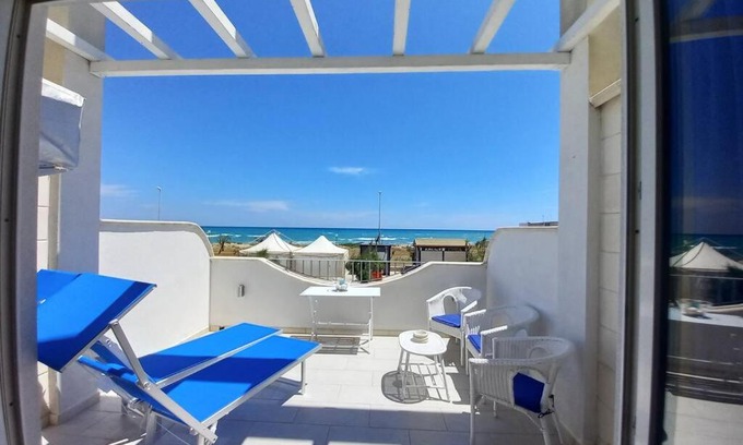 Lendinuso House | Idyllic Oblò sul Mare - Villa with Oceanfront Views