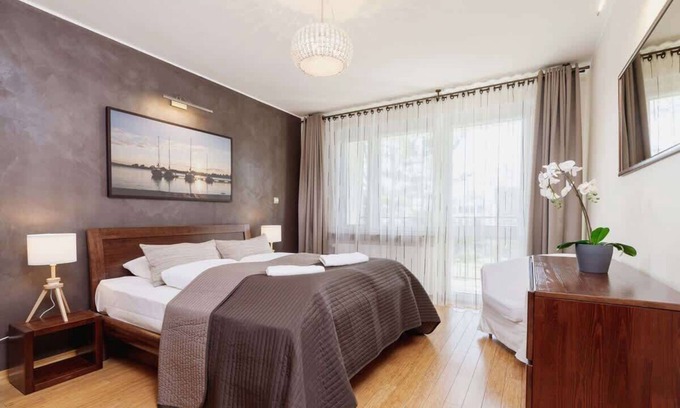 Krowodrza Apartment | Cozy 1-Bedroom Retreat with Balconies in Cracow