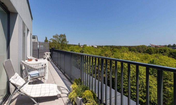 Jastrzebia Gora Apartment | Pet-Friendly Retreat with Balcony in Jastrzebia Gora