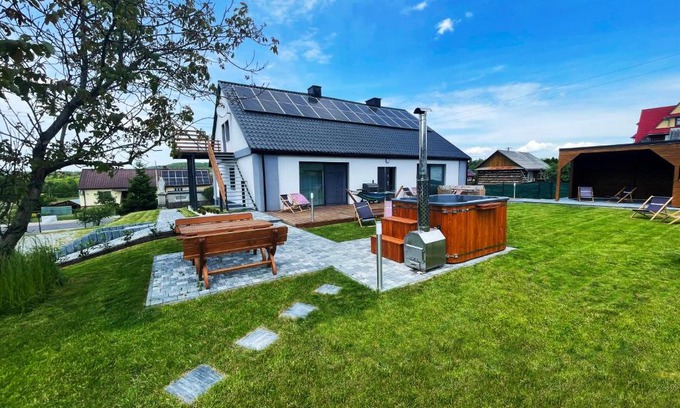 Zwierzyniec Apartment | Obrocz67: Guest Rated 10/10 with Oceanfront Amenities