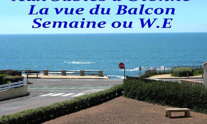 La Chaume Apartment | Oceanview Retreat: Océane Flore Appart with Pet-Friendly Perks