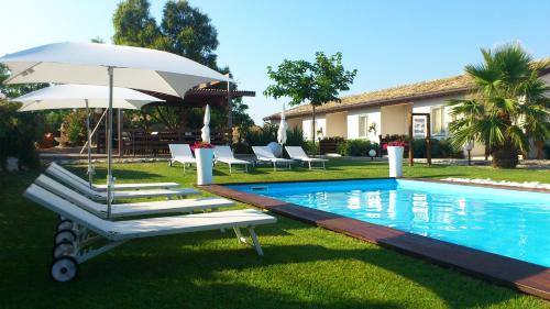 Montenero di Bisaccia House | Pet-Friendly Oca Giuliva: Oceanfront Retreat with Pool