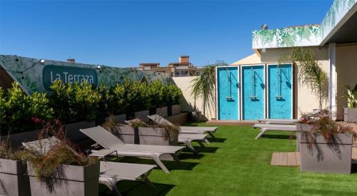Figares Hotel | Discover Comfort at Occidental Granada: 4-Star Family Haven