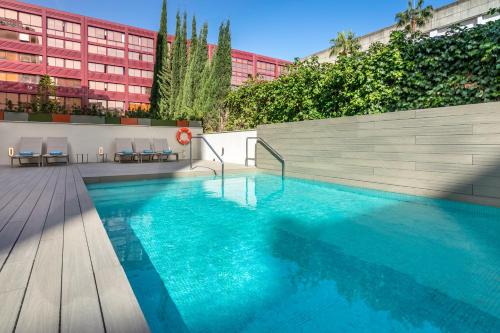 La Buhaira Hotel | Discover Occidental Sevilla Viapol: Family-Friendly Retreat