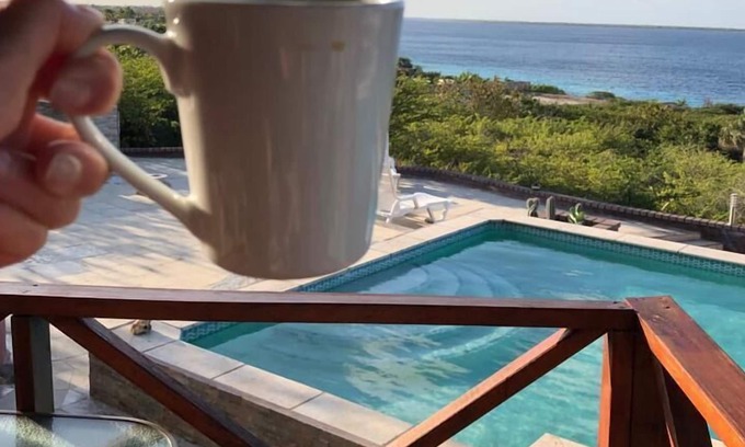 Sabadeco Apartment | Ocean access Swim, Snorkel & Dive Property.