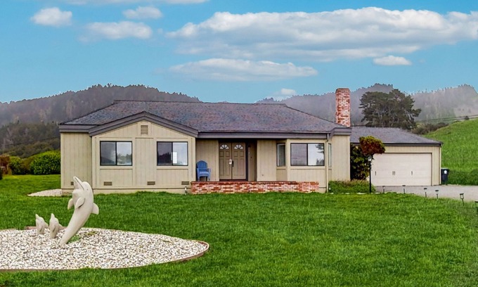 Fort Bragg House | Unforgettable Ocean & Hillside Views Near Sunset Beach