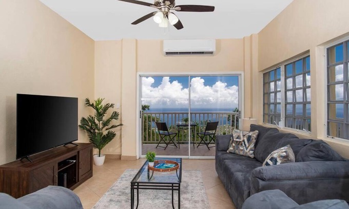 Estate Lerkenlund Apartment | Relax at Ocean & Magens Bay View - Family Friendly Escape