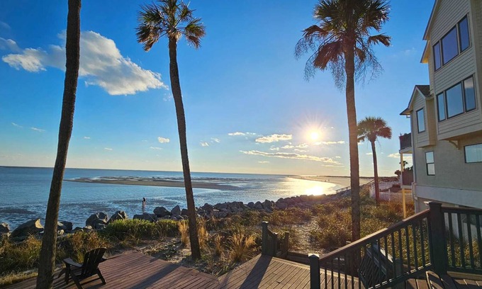 Saint Helena Island Condo | Unwind with Ocean and Pool Views from Your Porch Retreat