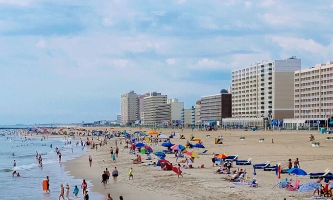 Virginia Beach Resort | Ocean Beach Club - 2 Bedroom Oceanfront Steps from the Shore
