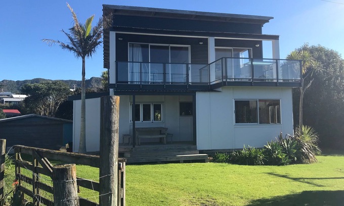 Whangarei Heads House | Ocean Beach Family Retreat: Private Walkway to the Shore