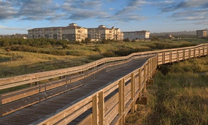 Long Beach Resort | Ocean Beach Resort: Perfectly Located for Fun and Relaxation