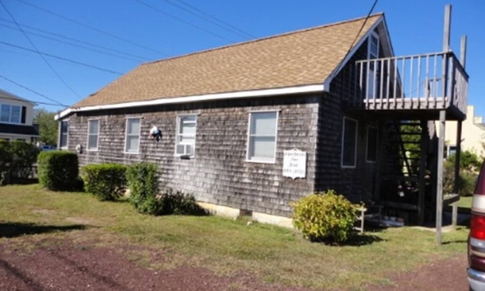 Surf City Apartment | Cozy Ocean Block Retreat with Washer & Dryer in Surf City