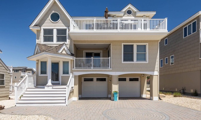 Surf City House | Ocean Block Pool Home with Spa & Ocean View for 16 Guests