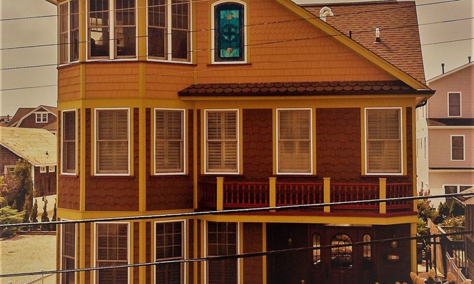 Normandy Beach House | Lovely Ocean Block Victorian Beach House with Pool & Spa
