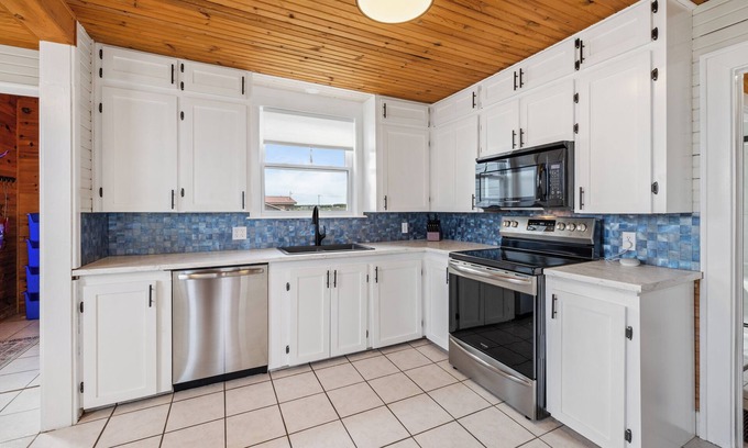 Elmira House | Ocean Blue Beach House