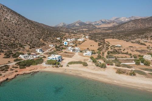 Agiassos Villa | Pet-Friendly Ocean Blue Villa - Guest Rated 10/10