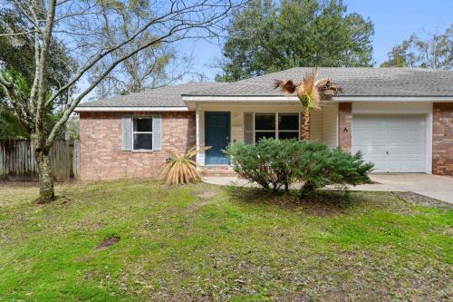Gulfport Apartment | Ocean Breeze A Relaxing Coastal Getaway Near Top Attractions