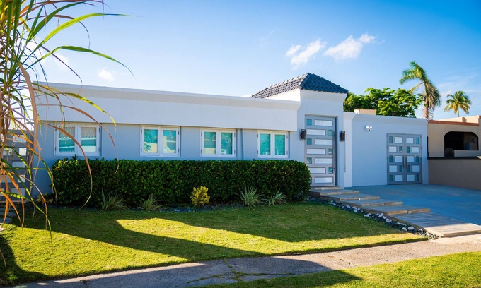 Dorado del Mar House | Ocean Breeze Villa Retreat: Private Pool & Beach Access