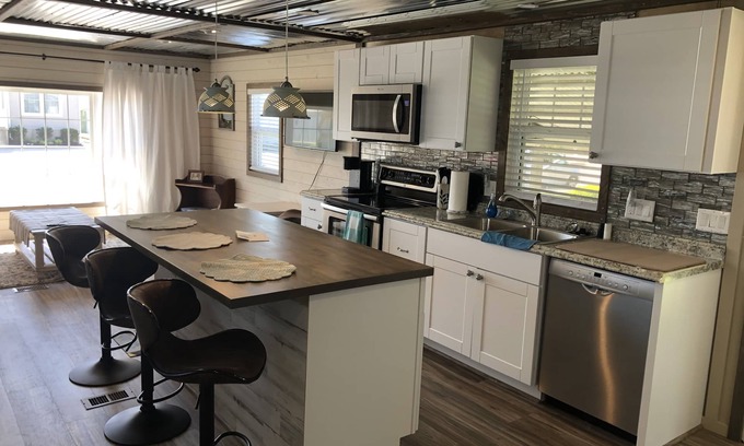 Montego Bay House | Ocean City - Montego Bay: Pet-Friendly Oasis with Spa & Pool