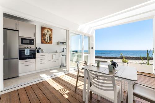 Arrieta Apartment | Ocean Confort PBD by Escape Home