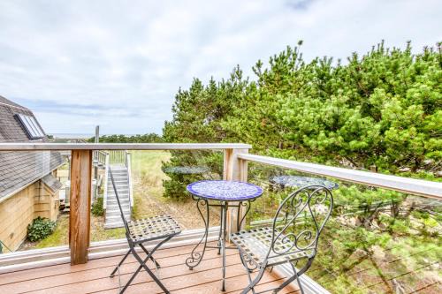 Surf Pines Hotel | Family-Friendly Ocean Delight with Top Guest Ratings