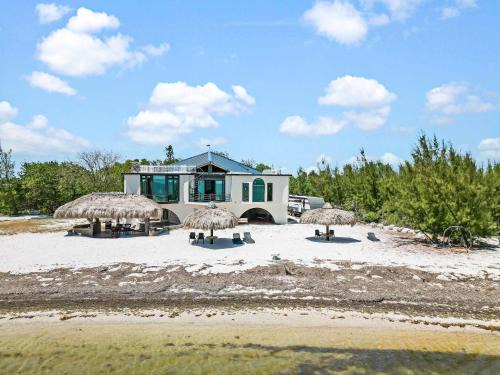 Long Beach Estates Apartment | Ocean Depth Room at Barnacle Resort
