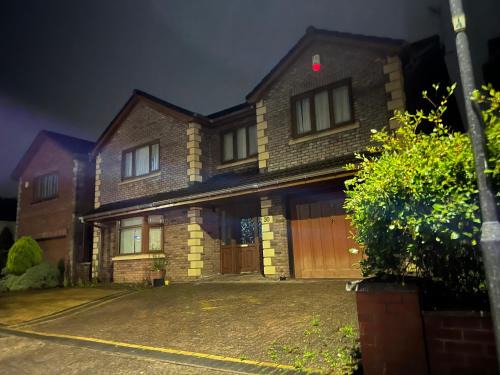 Neath Bed & Breakfast | Ideal Ocean Dream Hotel: Pet & Child-Friendly Retreat