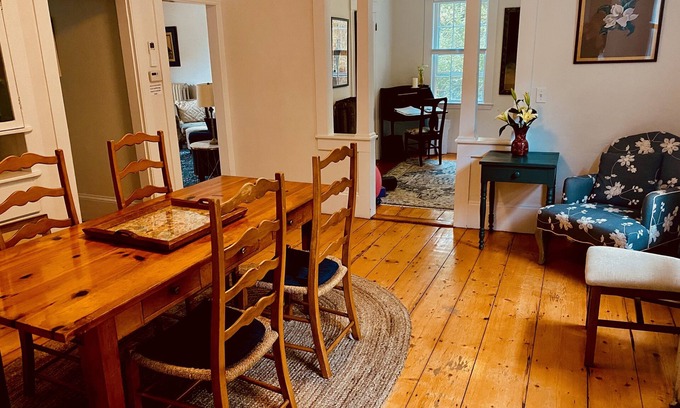 Gloucester House | Inviting Winter Retreat with Spa and Pet-Friendly Options