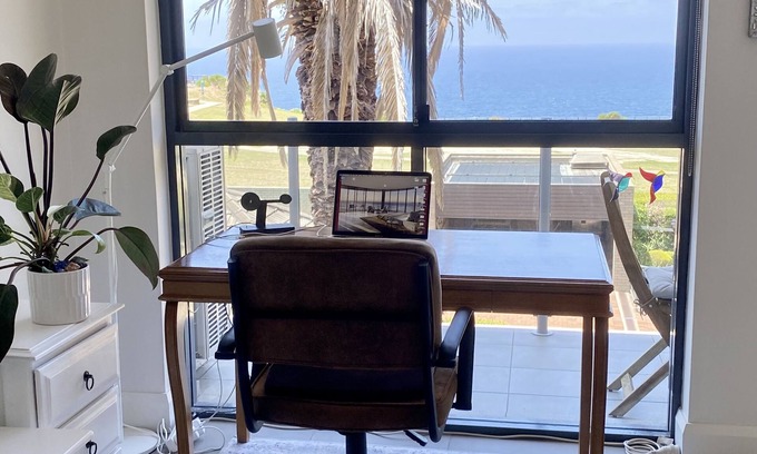 Vaucluse Apartment | Oceanfront Retreat: Family-Friendly Apartment in Vaucluse