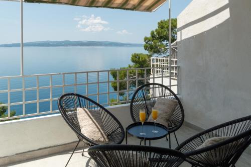 Bratus Apartment | Ocean front apartment with stunning view
